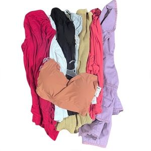 5lbs of Clothes XL to 1X - Keep what you want and rePOSH the rest!